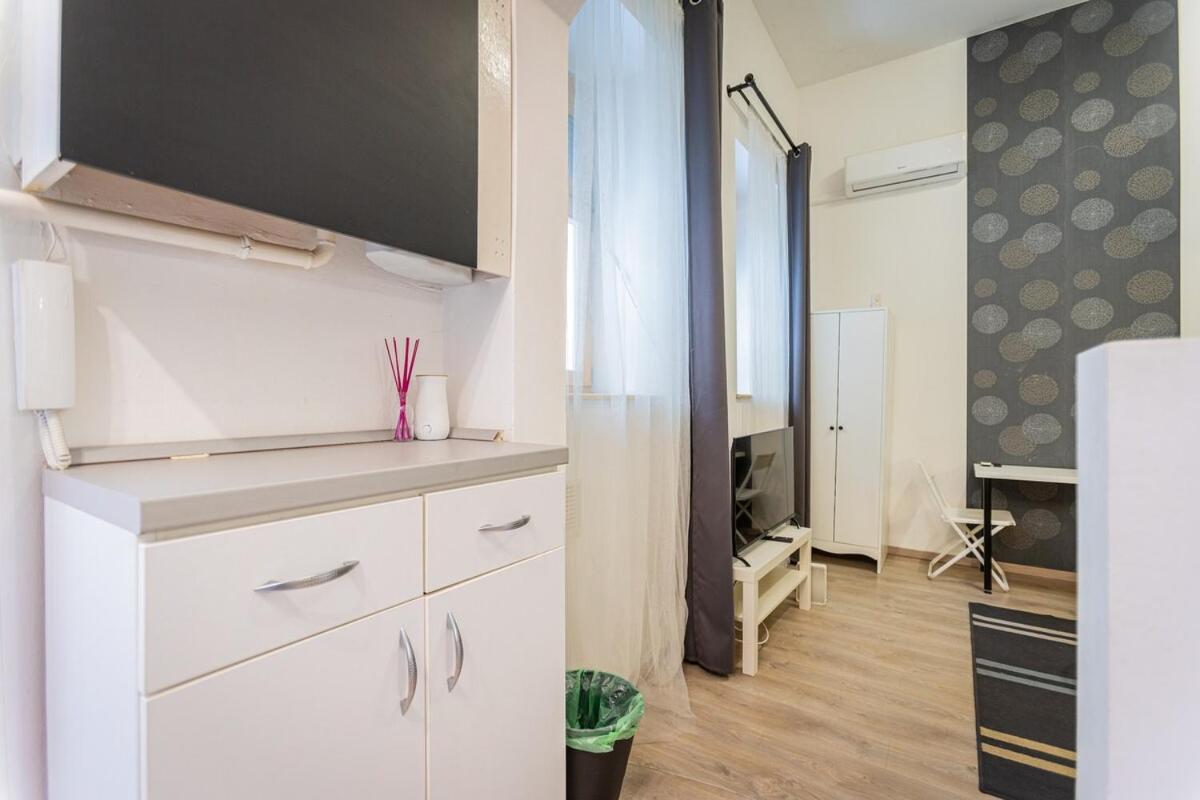 Apartman Cool In The Downtown, Eduardo *